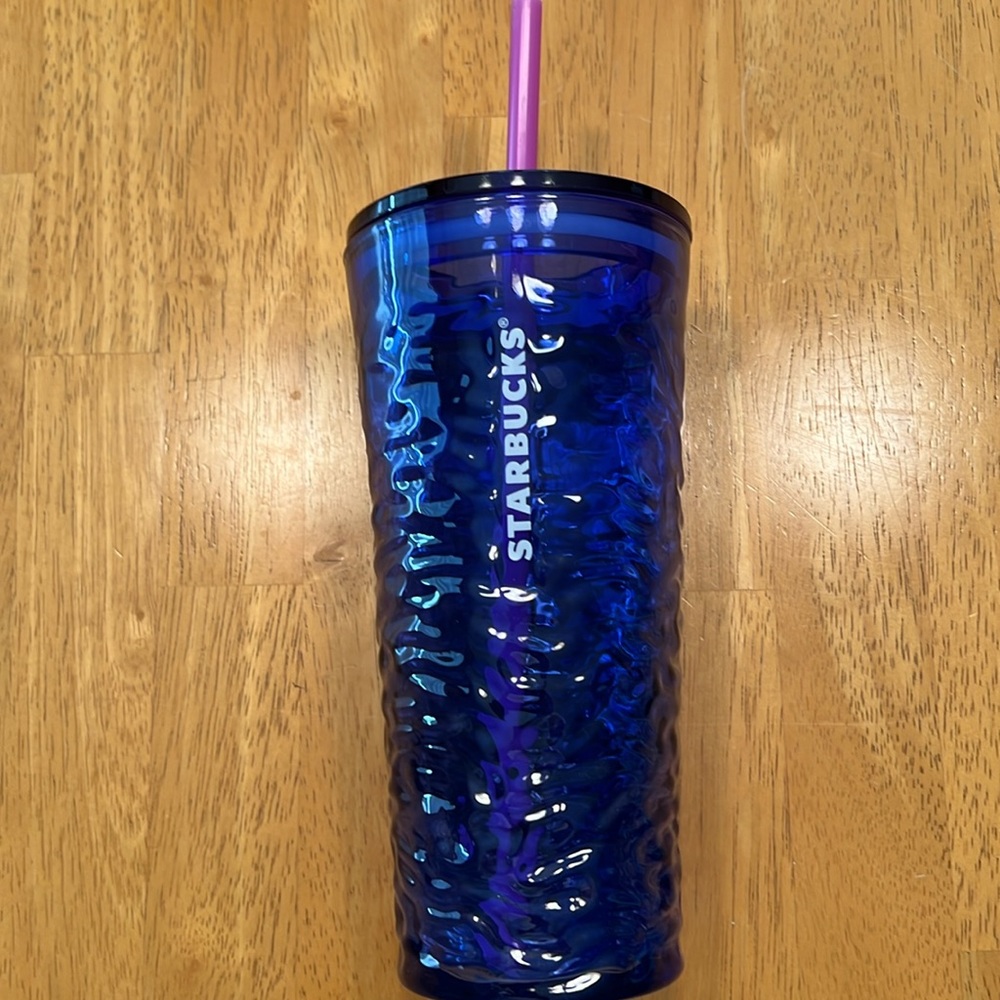 2021 Starbucks glass 18 oz tumbler. EUC.